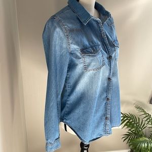 Mudd  Western Style  Denim Long Sleeved Button-down Shirt  Size M